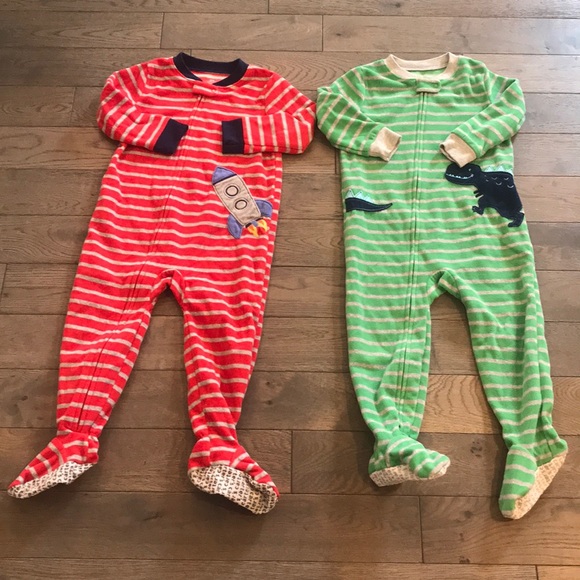 Boys Christmas Carter/'s FLEECE Footed Sleeper SANTA/'S FAVORITE size NB r 3m